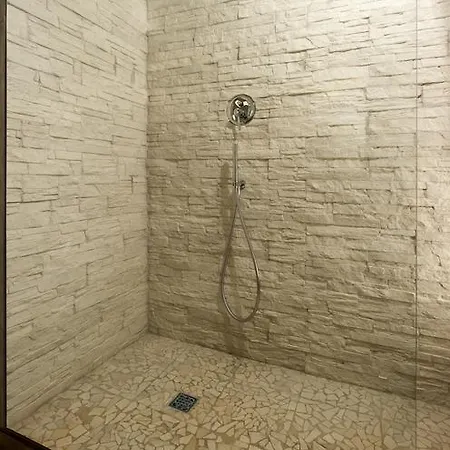 Torre Della Botonta Bed and Breakfast 4*