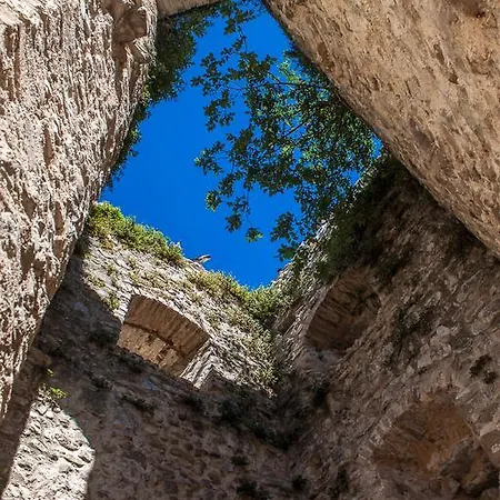 Torre Della Botonta לינה וארוחת בוקר 4*