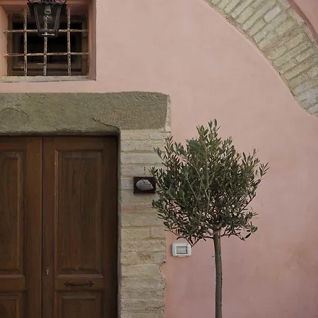 Torre Della Botonta Bed & Breakfast 4*