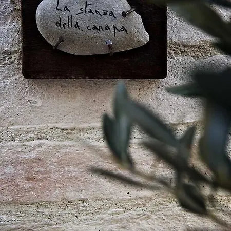 Torre Della Botonta Bed & Breakfast 4*