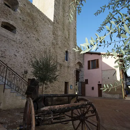 Bed and Breakfast Torre Della Botonta 4*