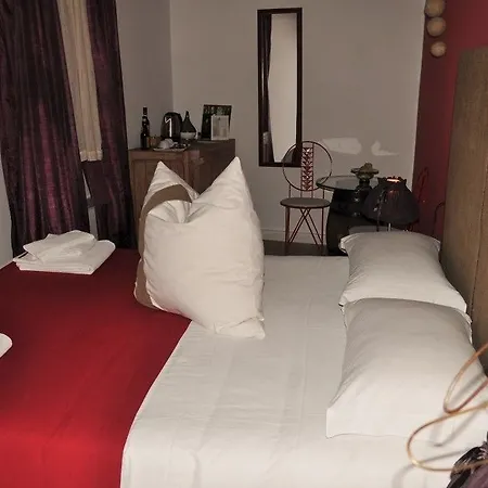 Torre Della Botonta Bed & Breakfast 4*