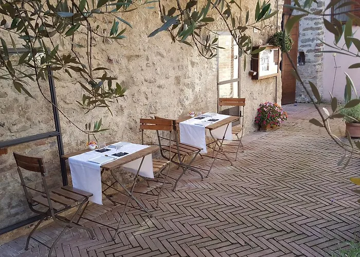 ベッド・アンド・ブレックファスト Torre Della Botonta Castel Ritaldi